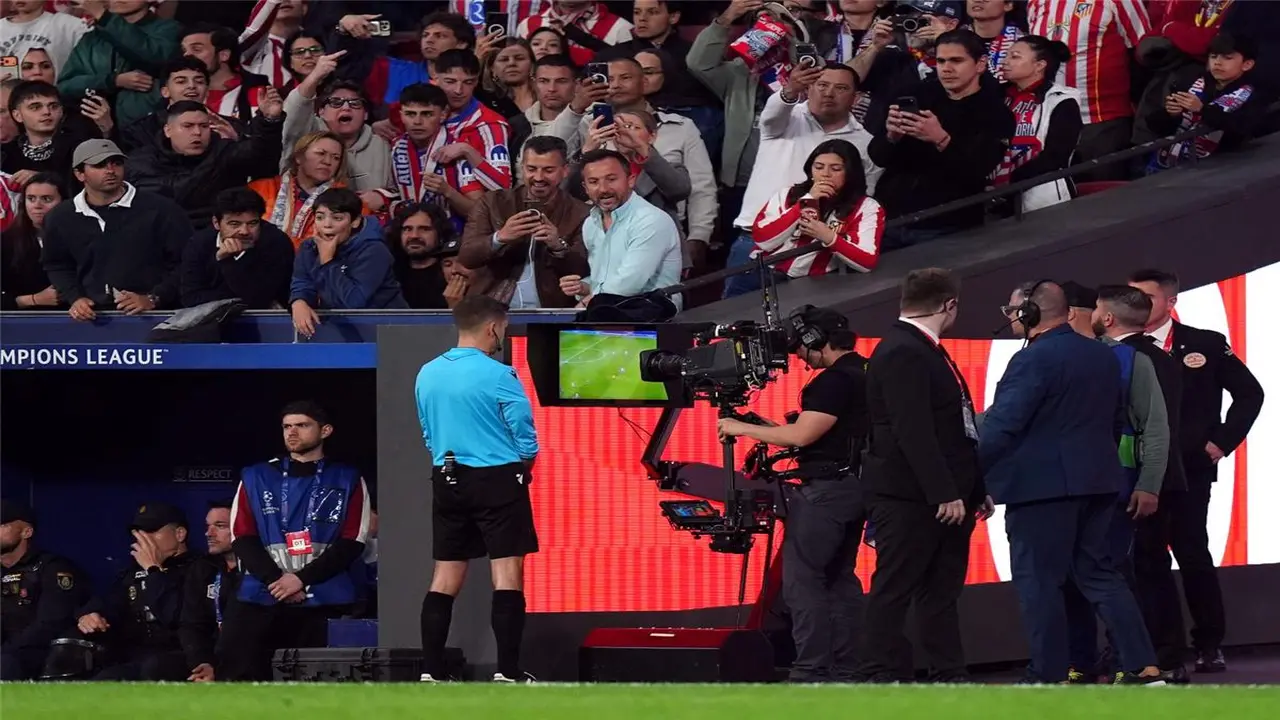 رسميًا.. برشلونة يُصدر بيانًا بخصوص أحداث مباراة أتلتيكو مدريد في دوري أبطال أوروبا